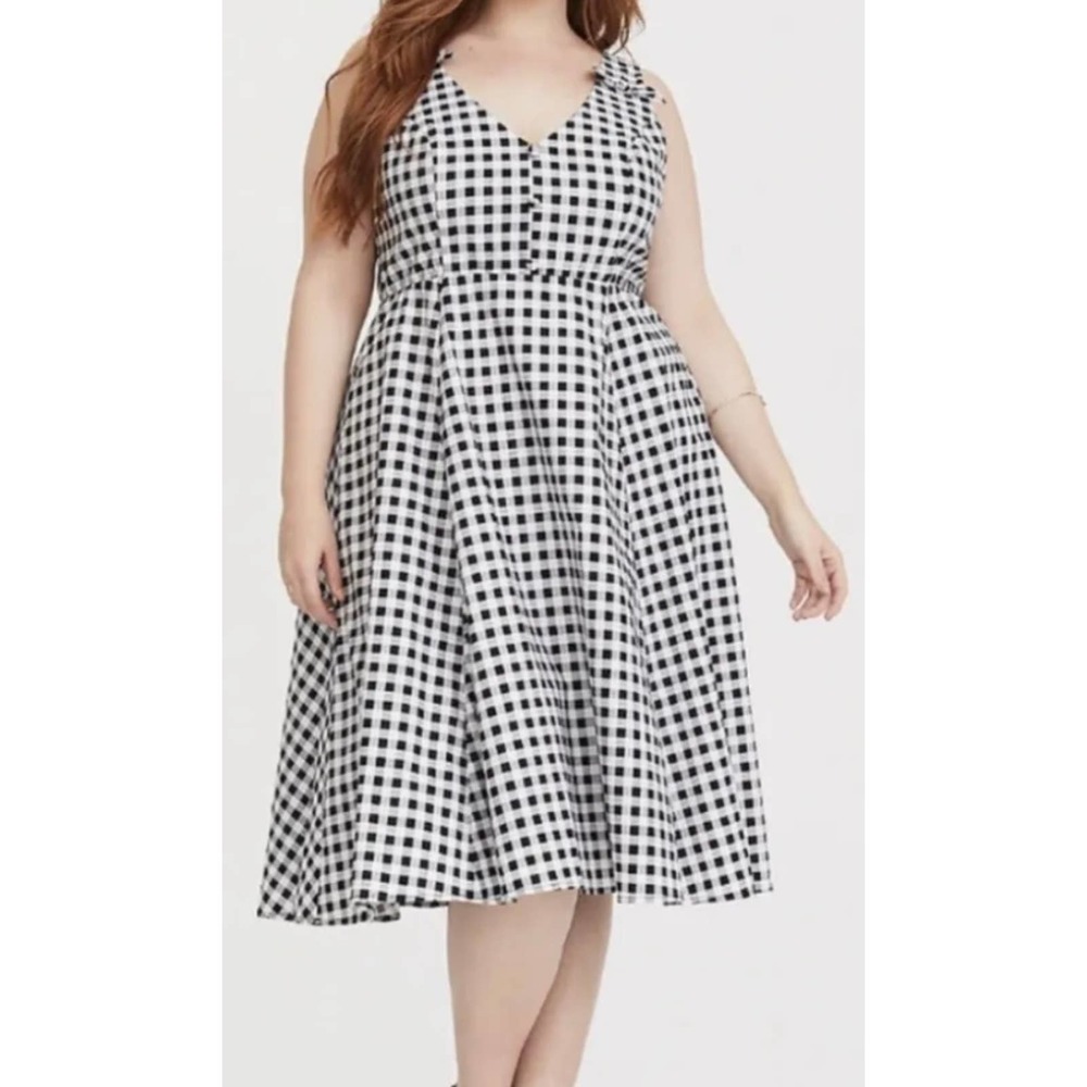 Torrid Retro Chic Gingham Checkered Skater Swing Dress Black and White Size 14‎